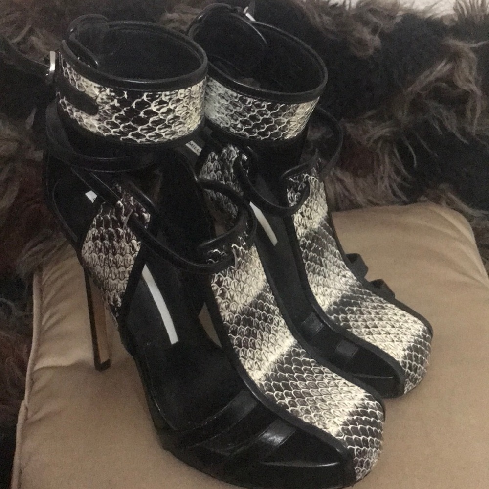 39 Camilla Skovgaard Strappy Stiletto
